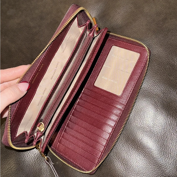 LARGE LEATHER WALLET - Picture 4 of 5